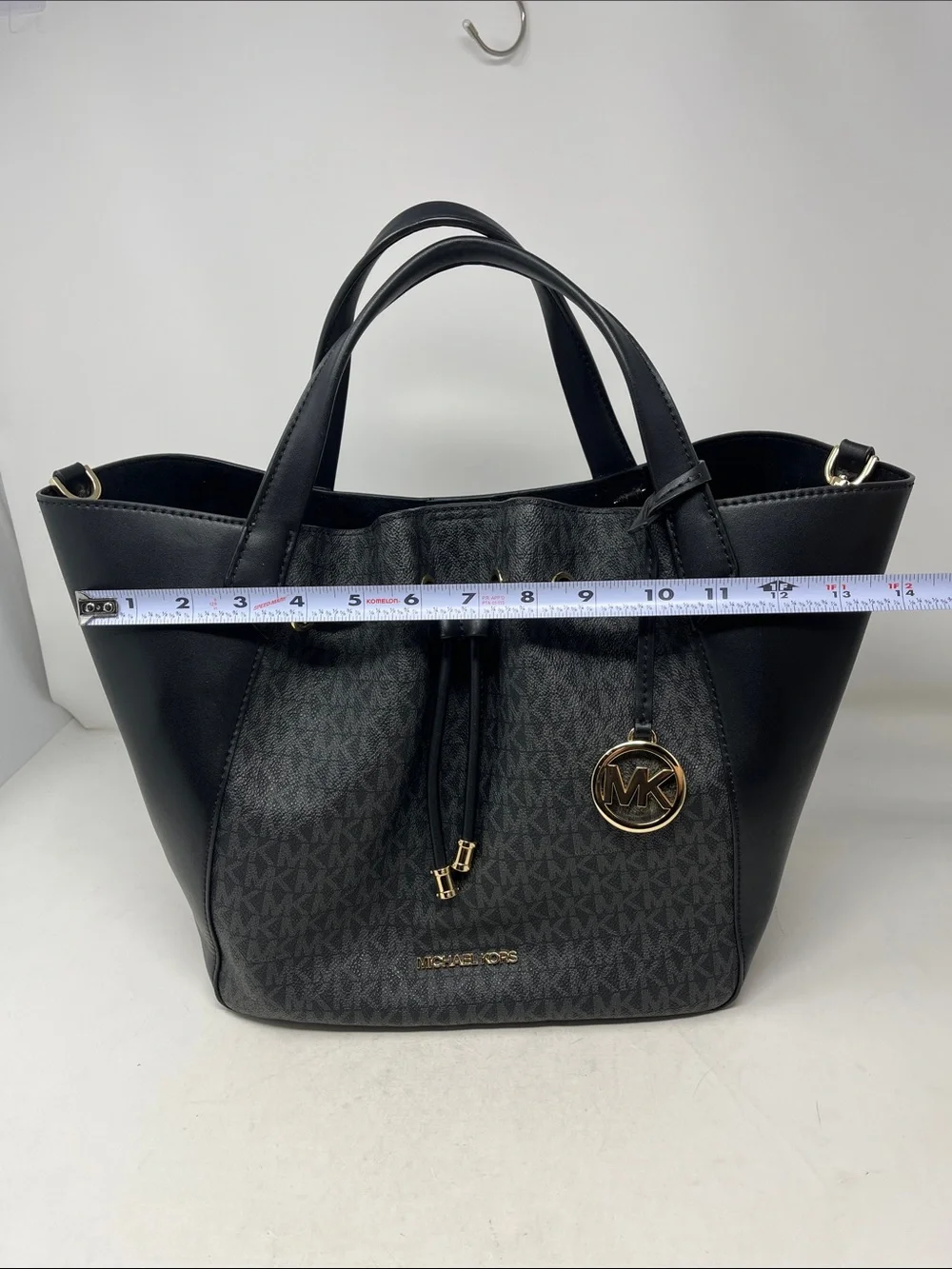 MICHAEL KORS PHOEBE LARGE TWO TONE BUCKET BAG GRAY AND BLACK GOLD NWOT